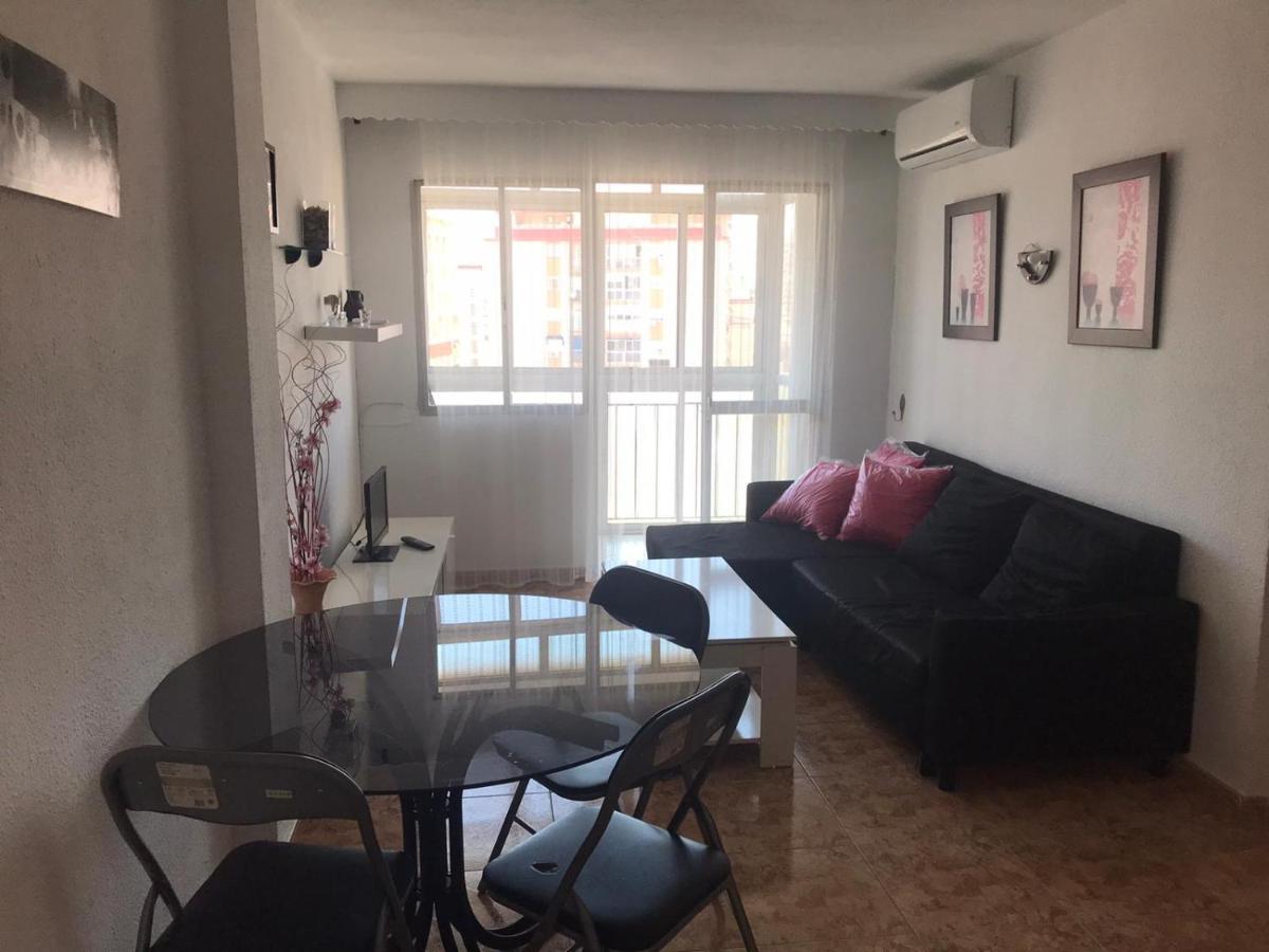 4 Dorm Cerca De Playa Y Centro Ciudad Apartment Malaga Luaran gambar